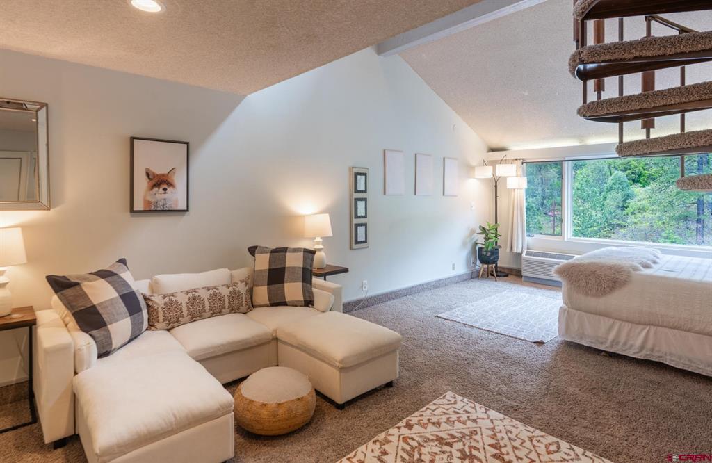 314 N Tamarron Drive 218