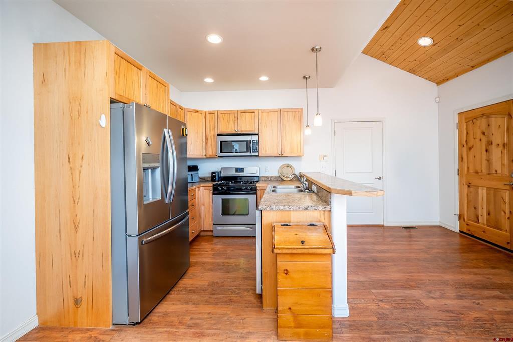 1711 N Taylor Circle