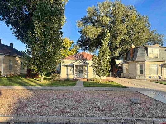 629 S 3RD ST, MONTROSE, CO 81401 - Image 4d3bcdbacf8ca26f49103b456fec6f36/2605355376