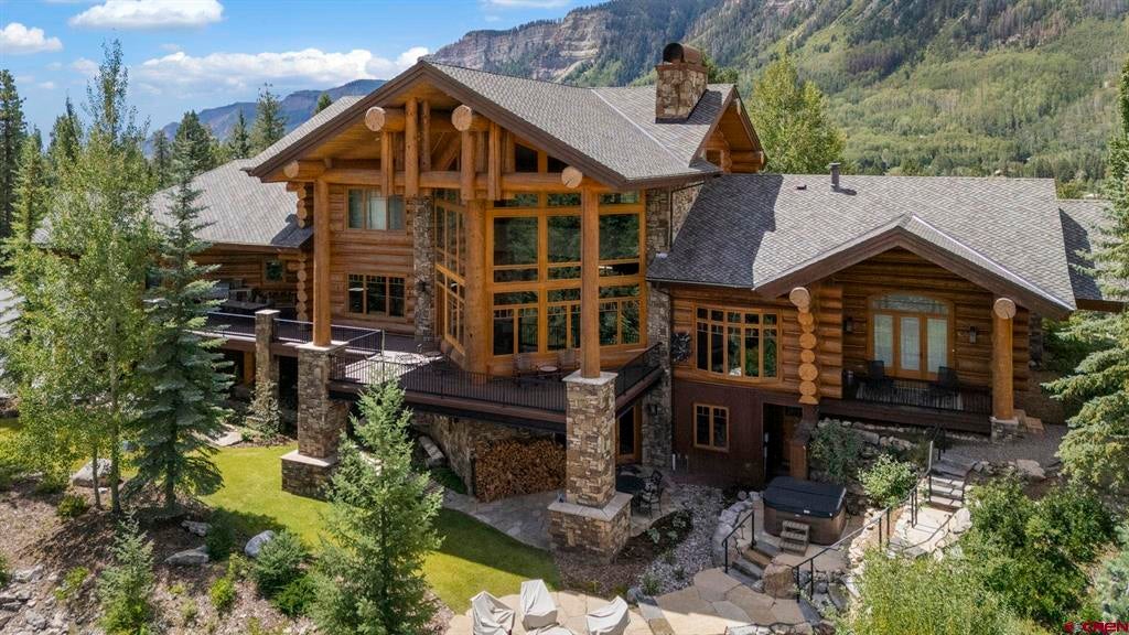 464 Pinnacle View Drive