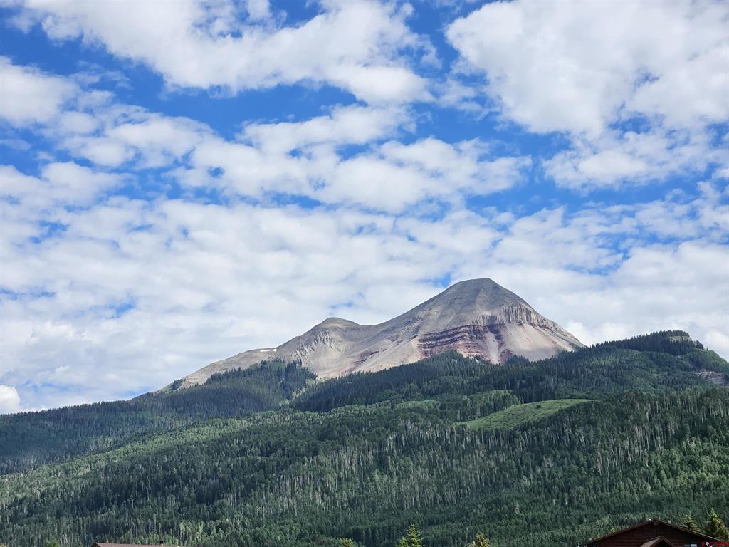 167 Meadowview Drive