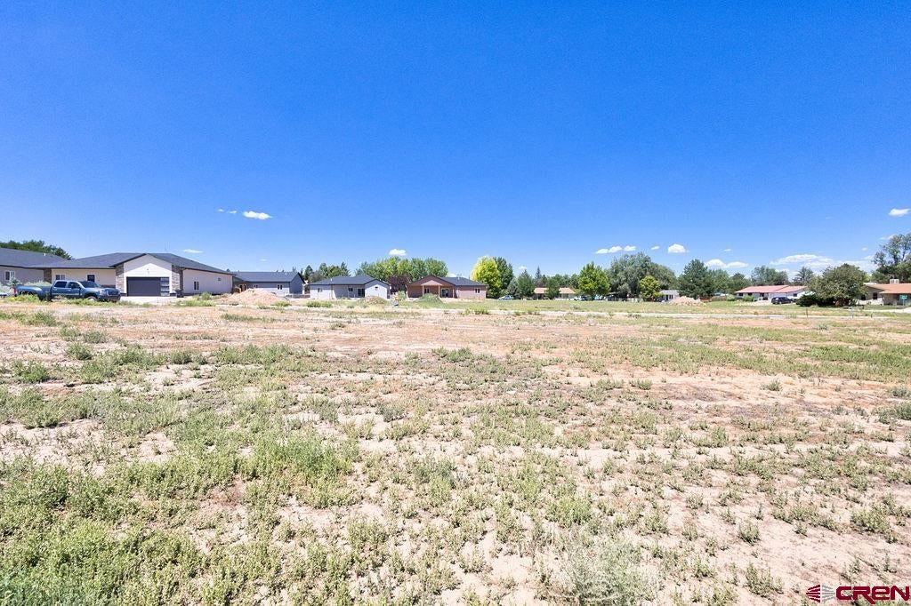 1617 E Downey Avenue