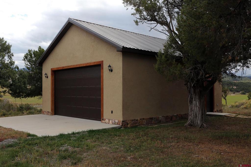 950 County Road 10