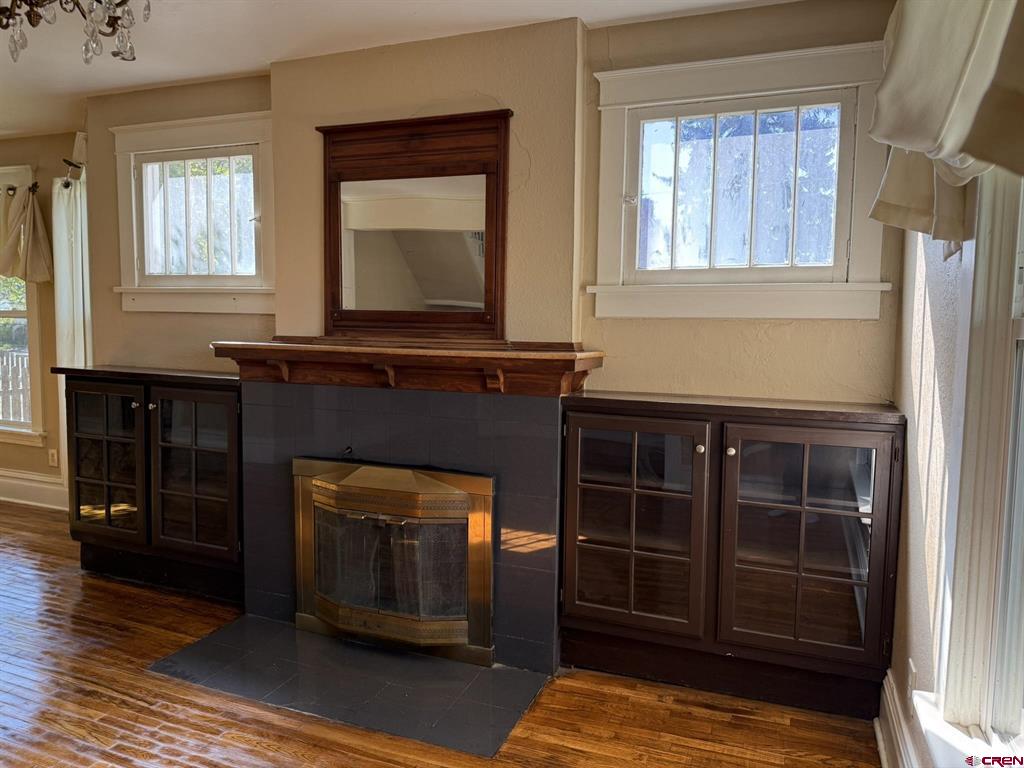 464 & 464 1/2 Grand Avenue