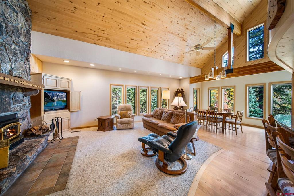 201 Columbine Drive
