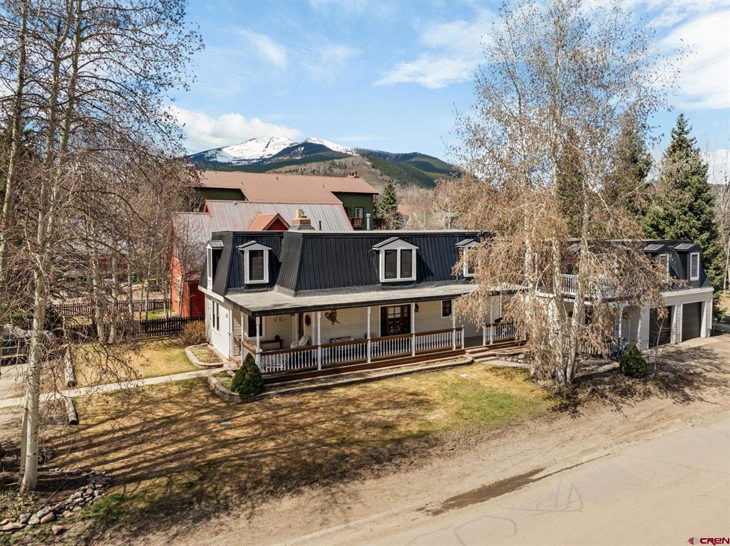 429 Whiterock Avenue