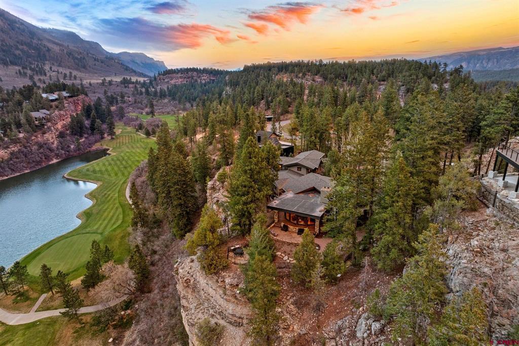 376 Glacier Cliff Drive