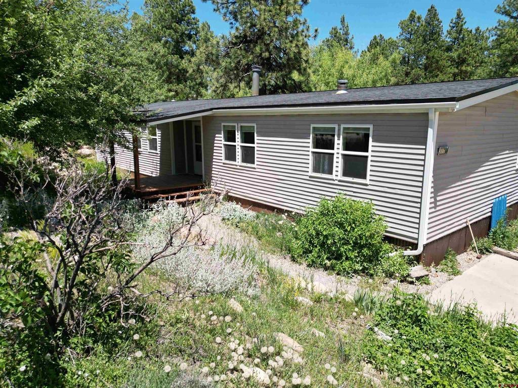 317 Woodcrest Drive - Photo 2