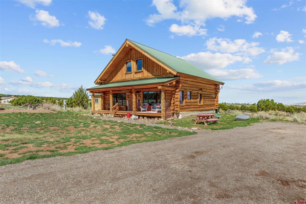 221 Snowy Peaks Drive