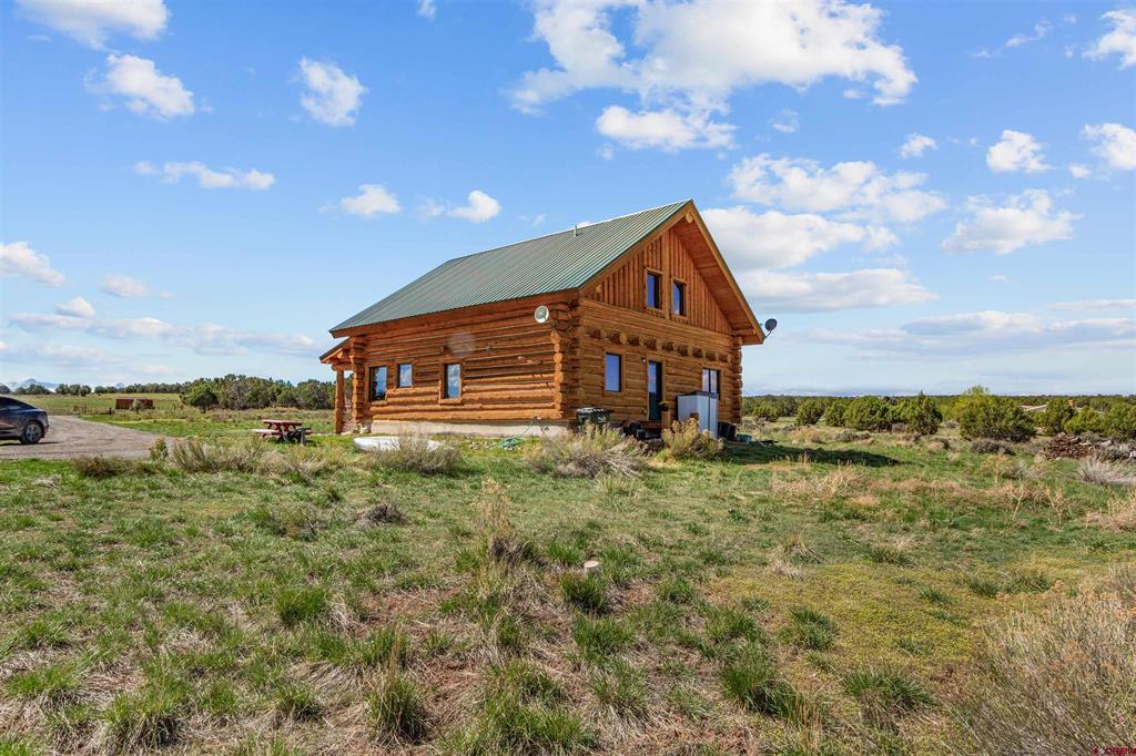 221 Snowy Peaks Drive