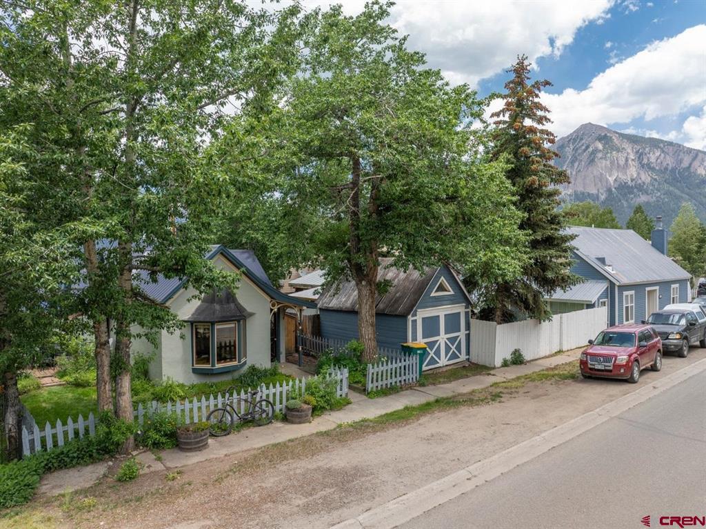 223 Sopris Avenue