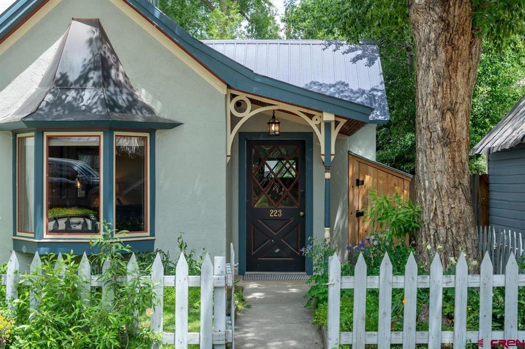223 Sopris Avenue