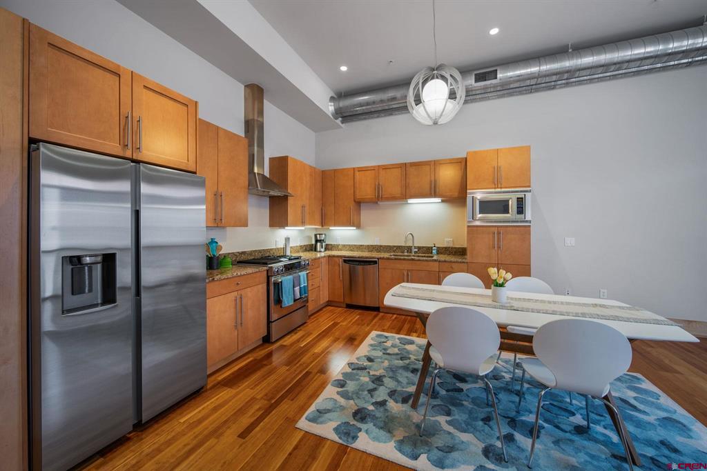 555 Rivergate Lane B1-115