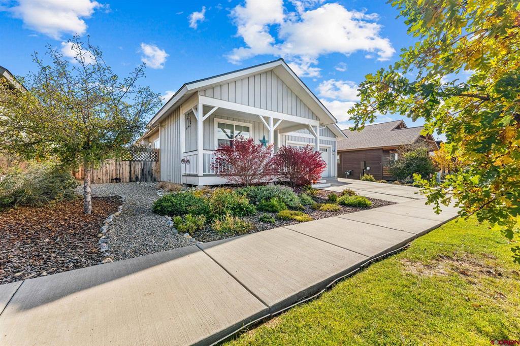 95 Prospector Avenue