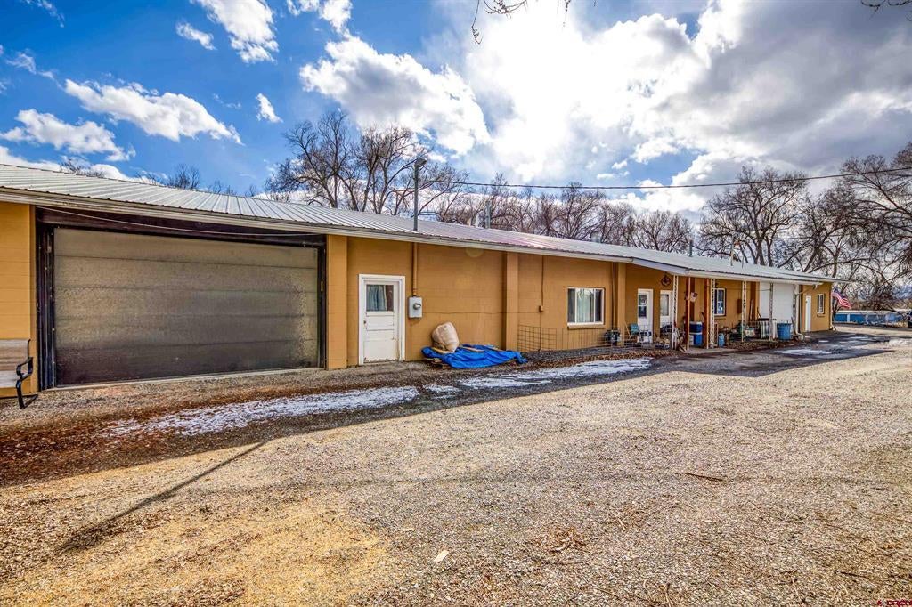 875 W Main Street
