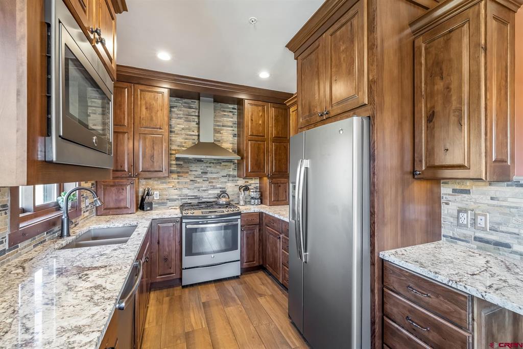 11 Crested Mountain Lane L4