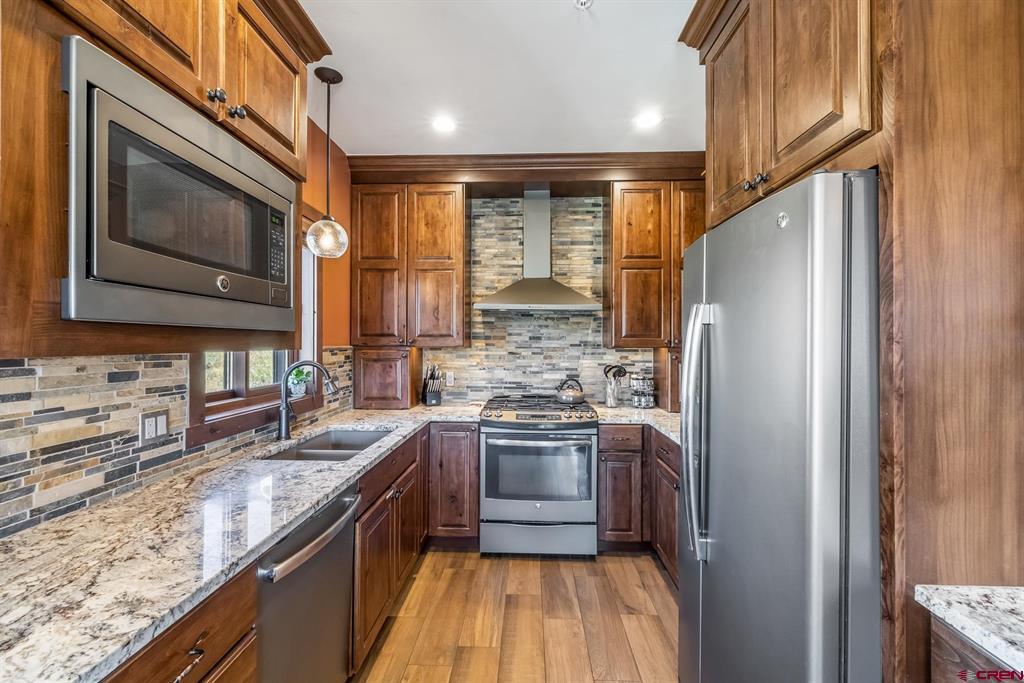 11 Crested Mountain Lane L4