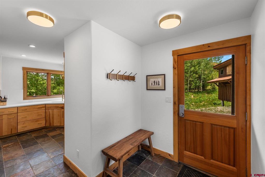 41 Cinnamon Mountain Road