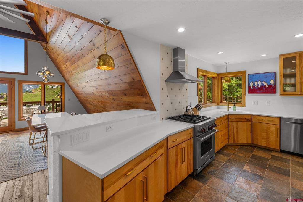 41 Cinnamon Mountain Road