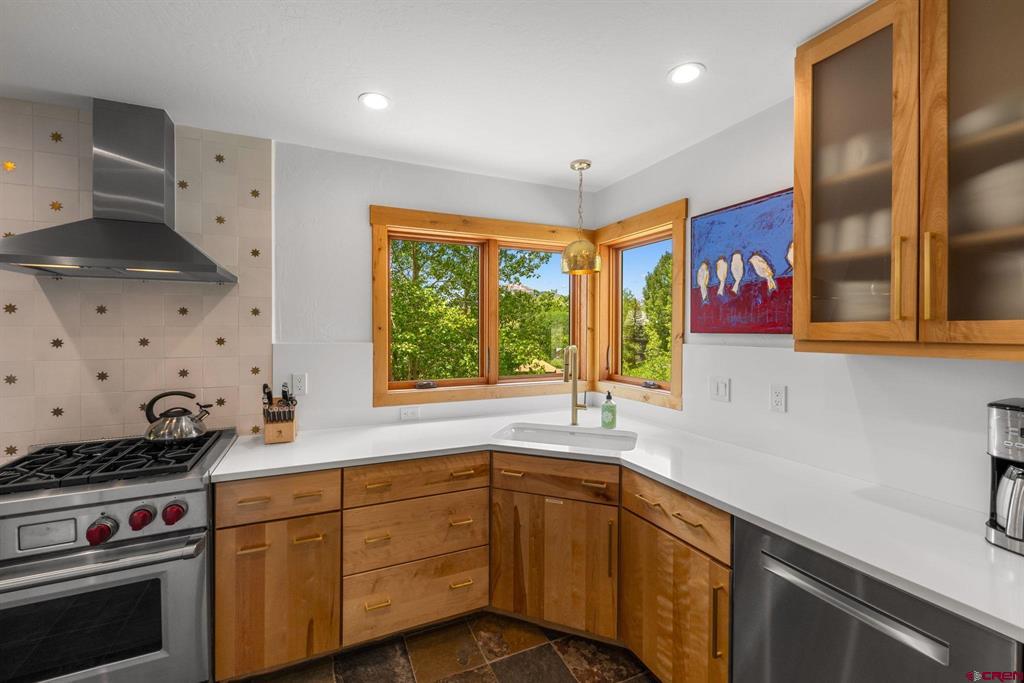 41 Cinnamon Mountain Road