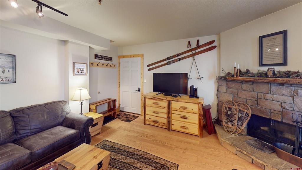 11 Emmons Road 327