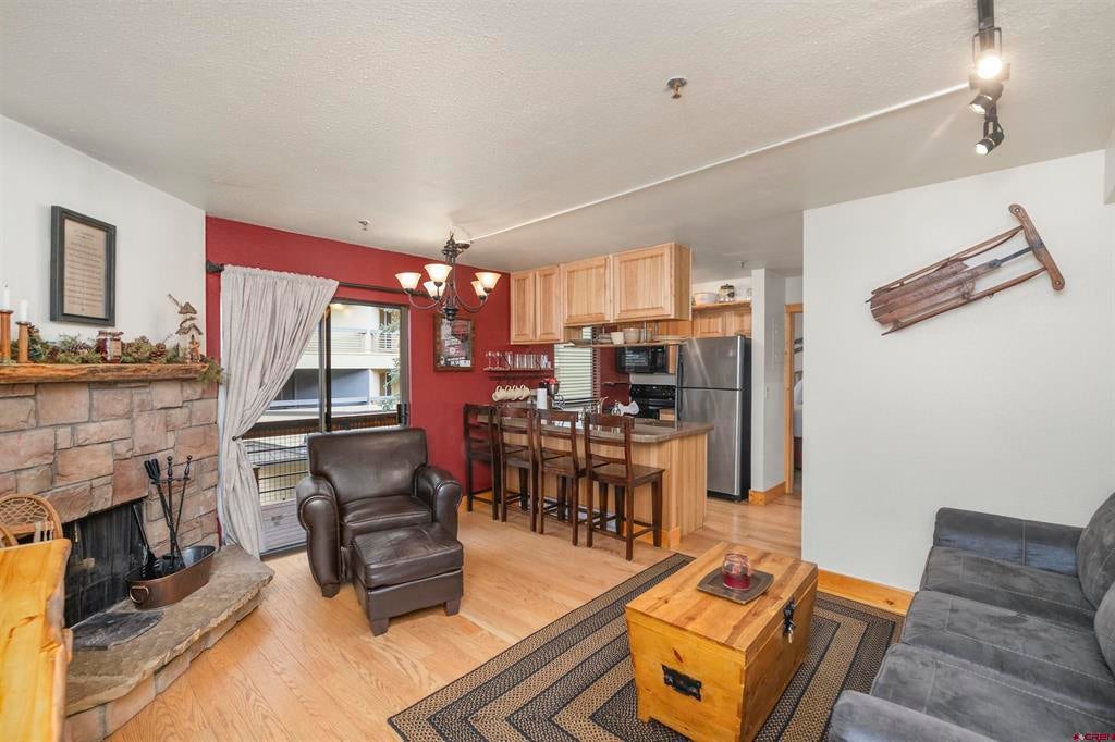 11 Emmons Road 327