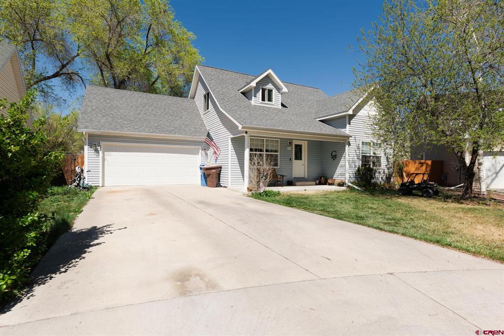 Photo 1 of 34 — 301 Colonial Court, Montrose, CO 81401