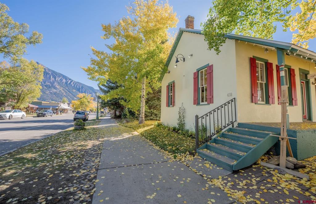 418 Elk Avenue