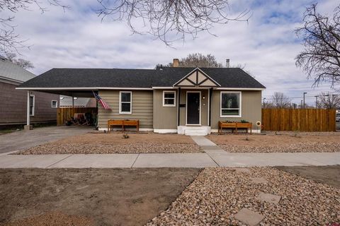 Photo of 547 S 6th Street, Montrose, CO 81401 (MLS # 832626)