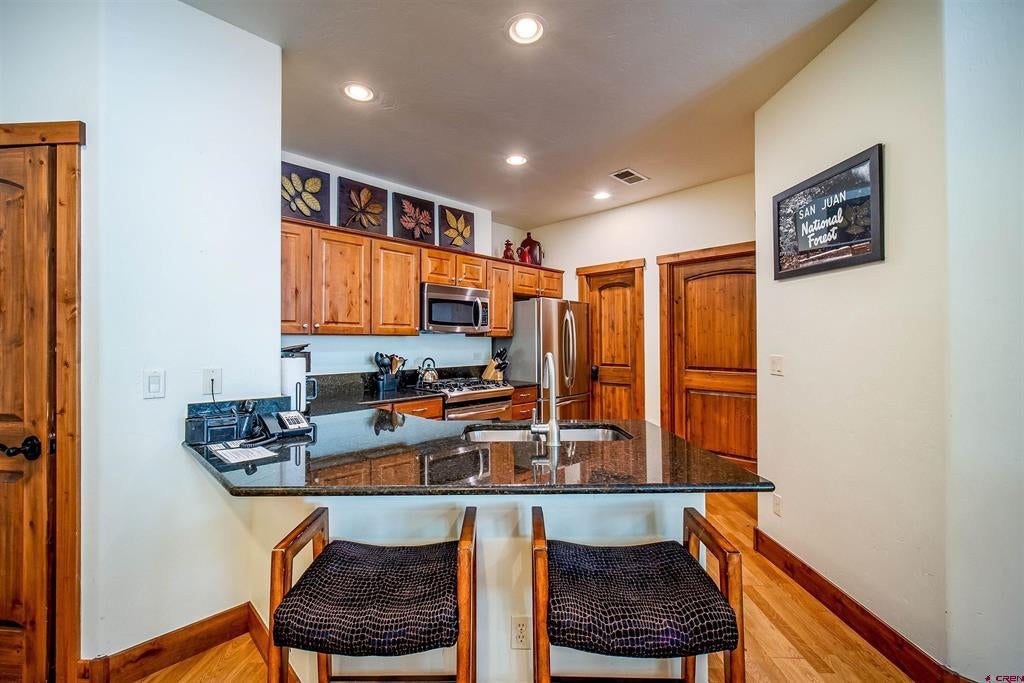 545 Skier Place #305