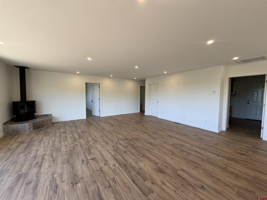 41696 Road J.75