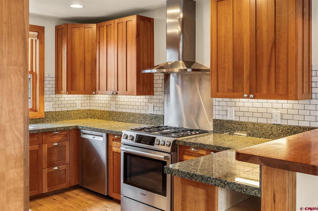 825 Whiterock Avenue