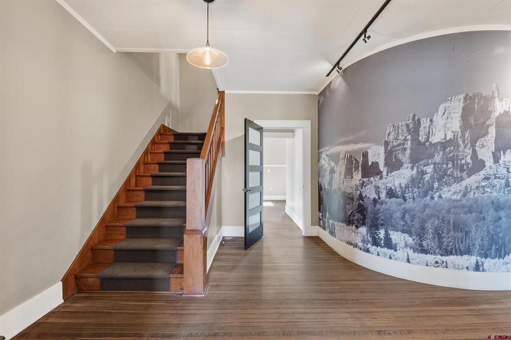 104 W Ruby Avenue