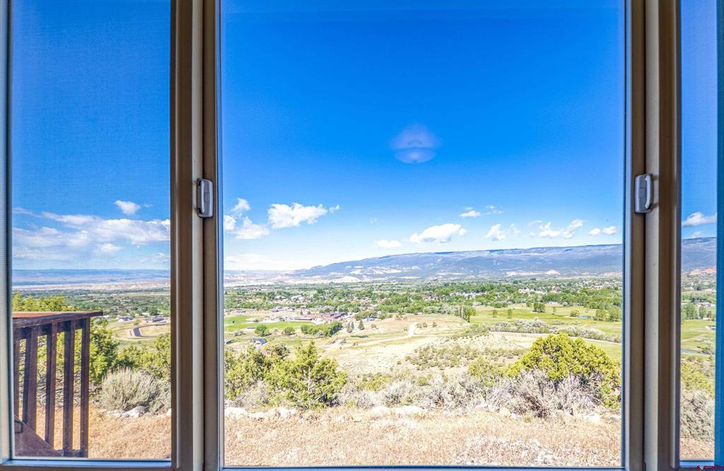 24239 Valley View Circle