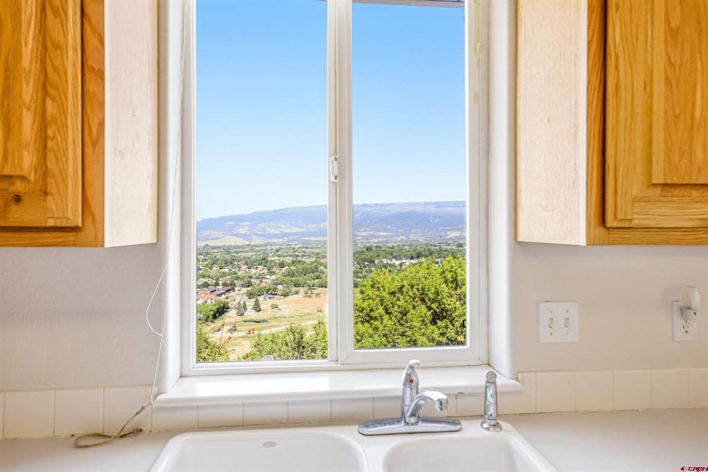 24239 Valley View Circle