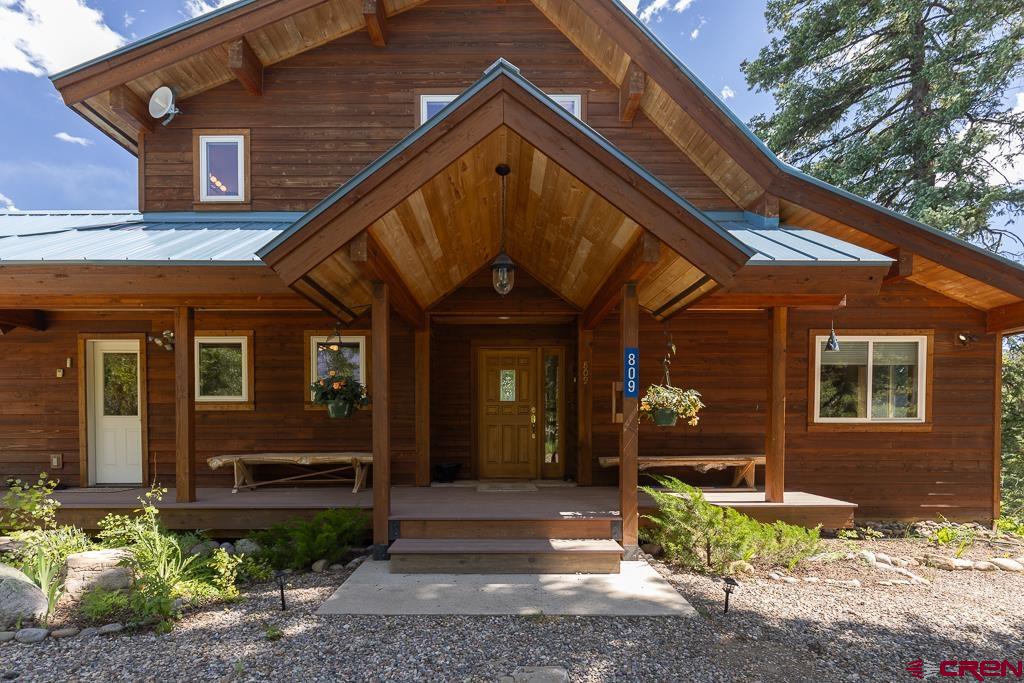 809 Columbine Rd