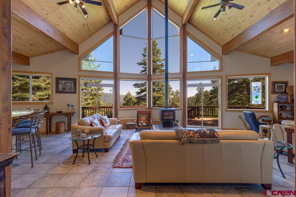 809 Columbine Rd