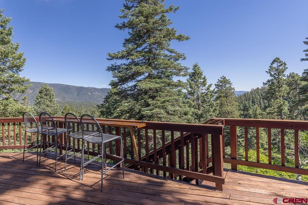 809 Columbine Rd