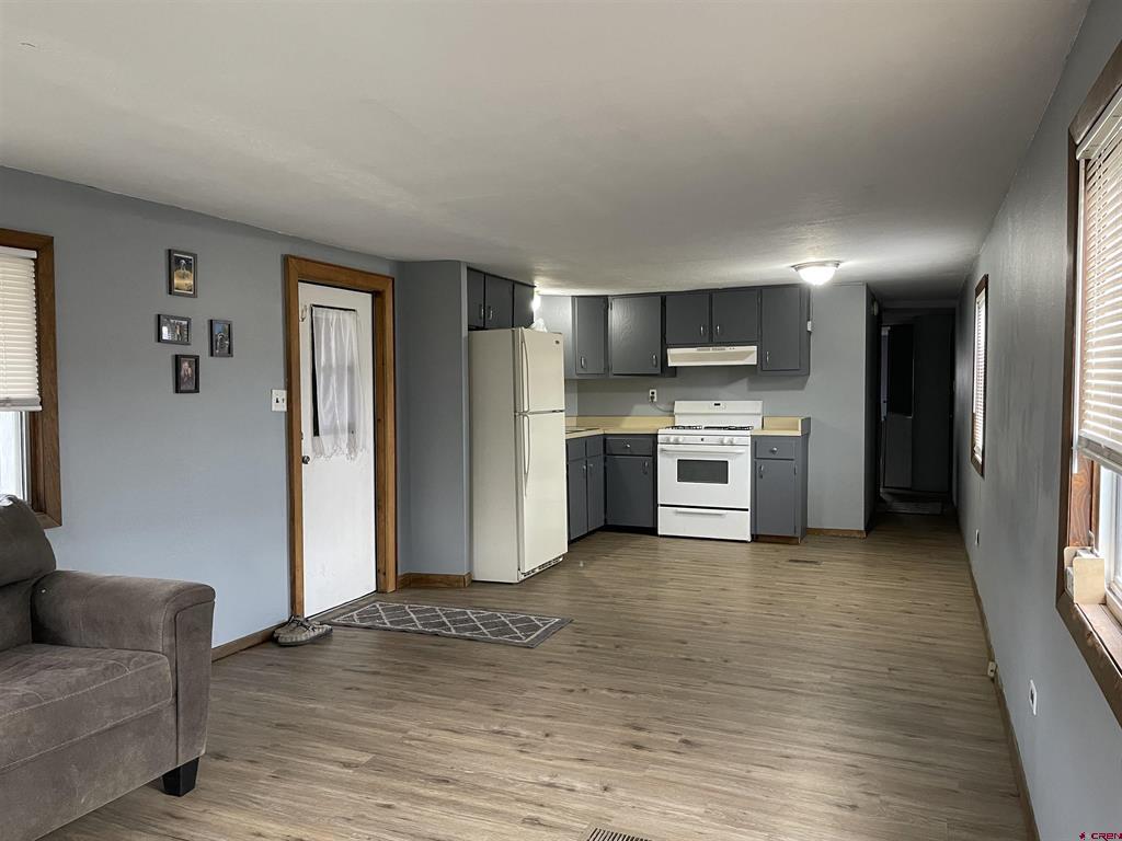 658 S 6th Street