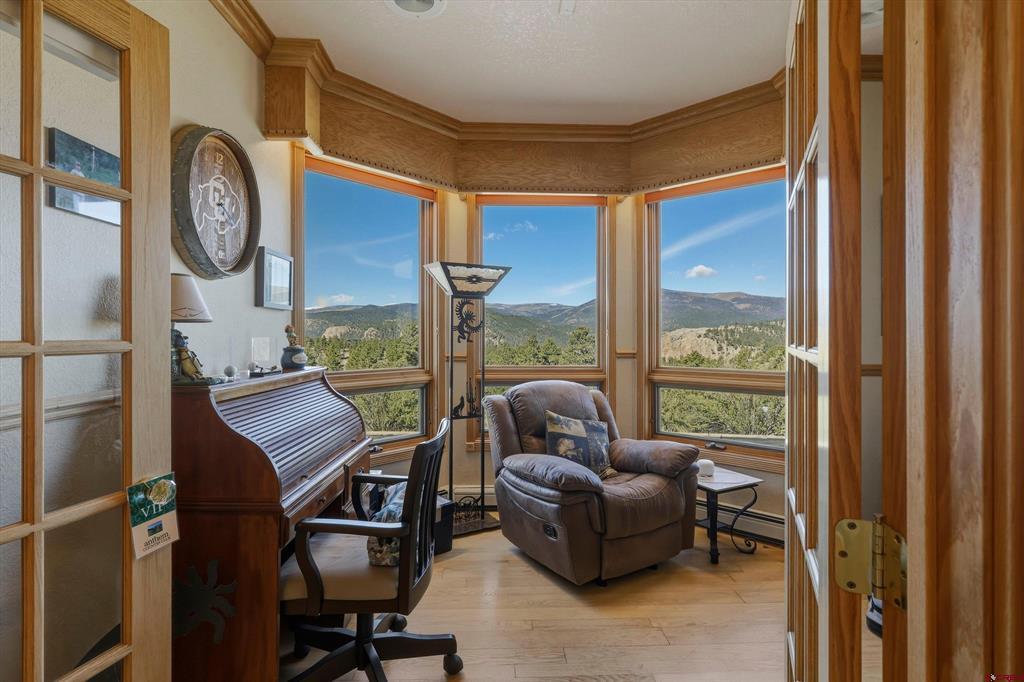 465 Skyline Dr - Photo 2