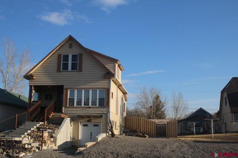 Photo of 814 S 7th Street, Montrose, CO 81401 (MLS # 832183)