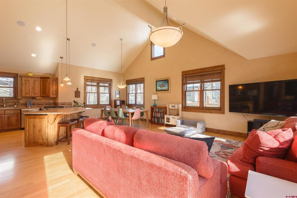 111 Alpine Court