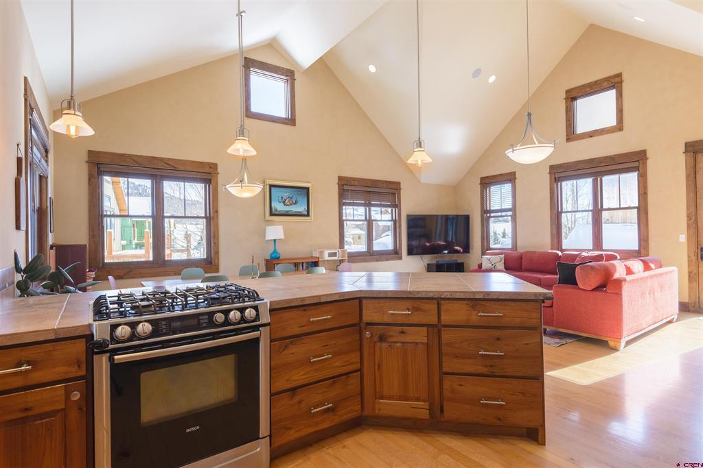 111 Alpine Court