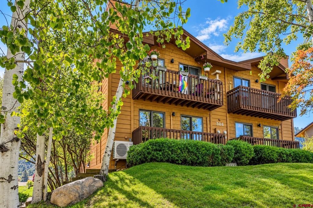 306 Hillcrest Drive 303