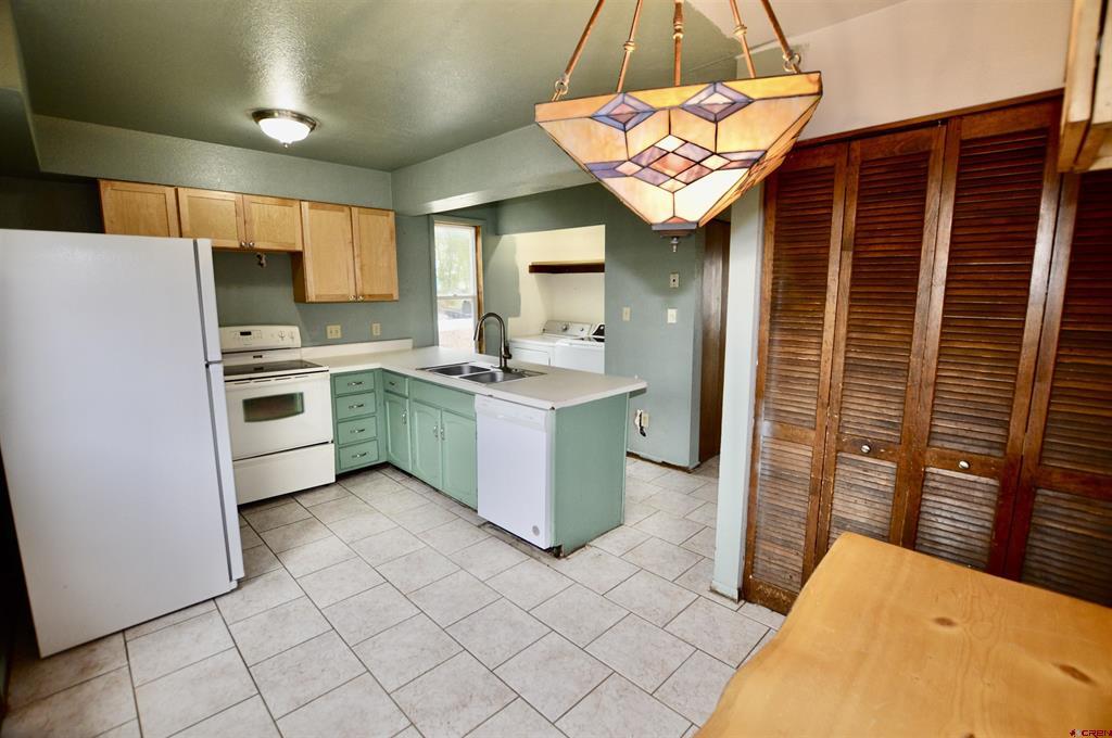 1005 W Denver Avenue G-4