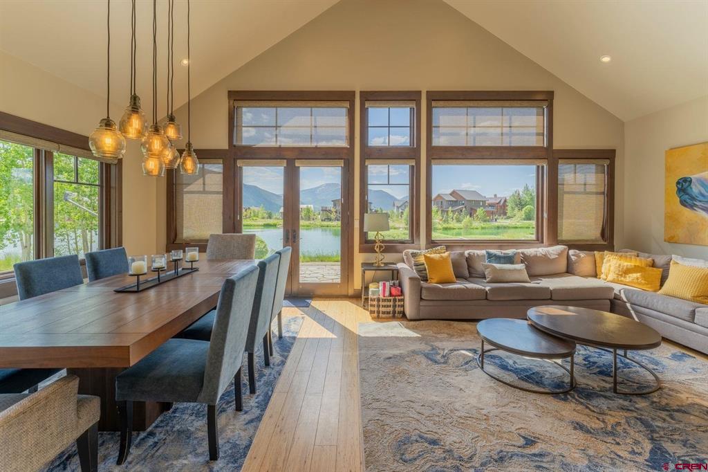 330 Larkspur Loop