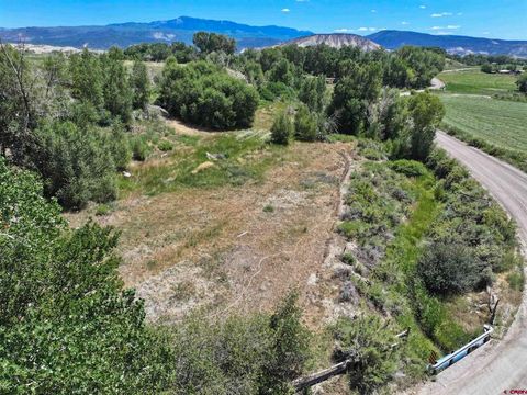 Photo of 3 Uncompahgre Road, Montrose, CO 81403 (MLS # 831100)