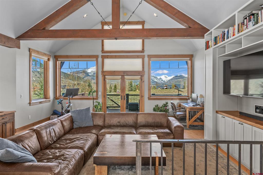 137 Larkspur Loop