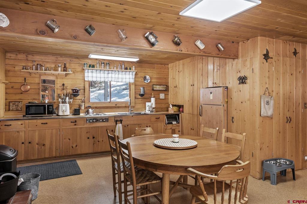 819 Summer Home Drive