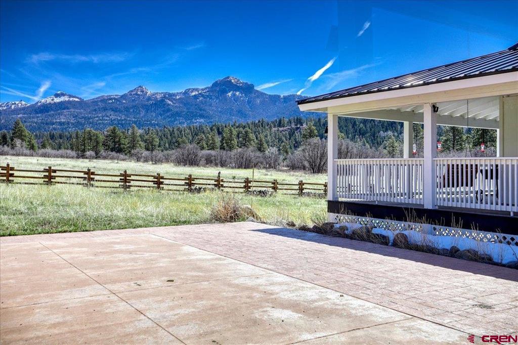 1051 Needles View Place